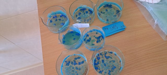 experimenty chemie 10